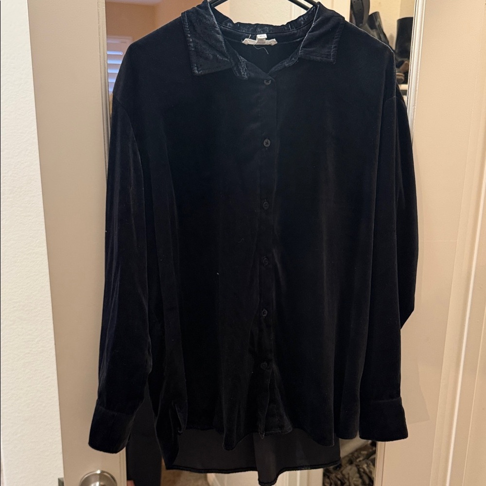 Splendid Black Button Down Shirt